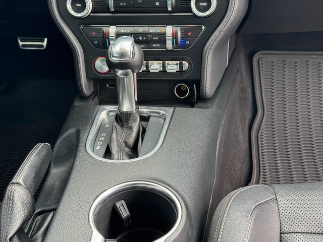 Ford Mustang Vehicle Image 15
