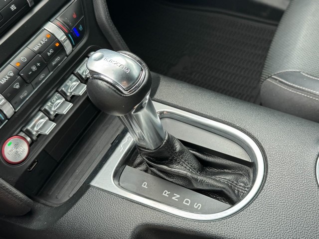 Ford Mustang Vehicle Image 20