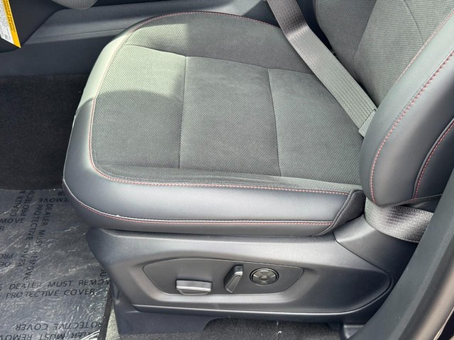 Ford Explorer Vehicle Image 18