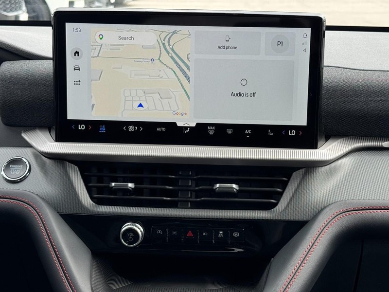 Ford Explorer Vehicle Full-screen Gallery Image 9