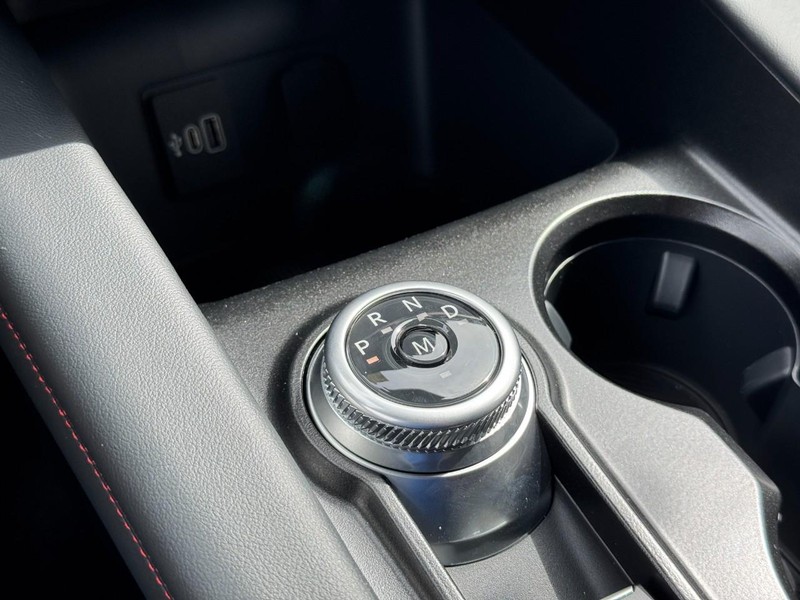 Ford Explorer Vehicle Full-screen Gallery Image 14