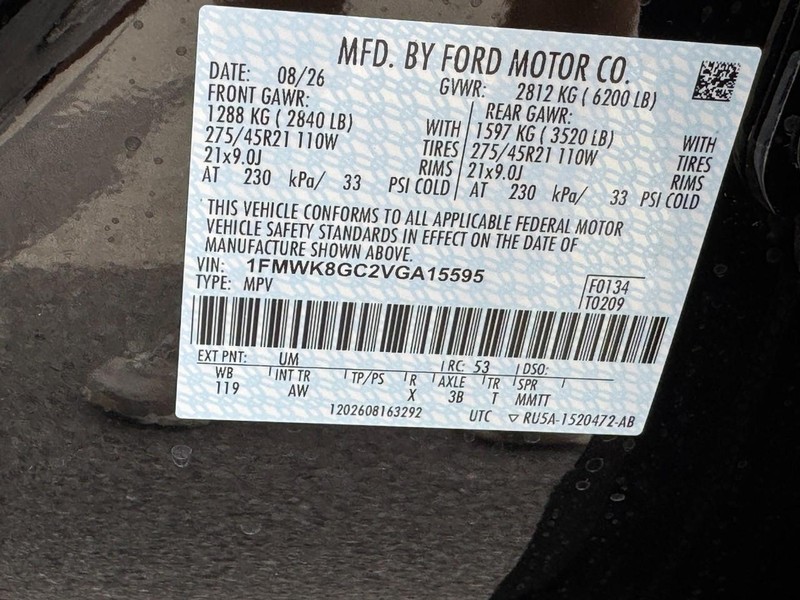 Ford Explorer Vehicle Full-screen Gallery Image 19