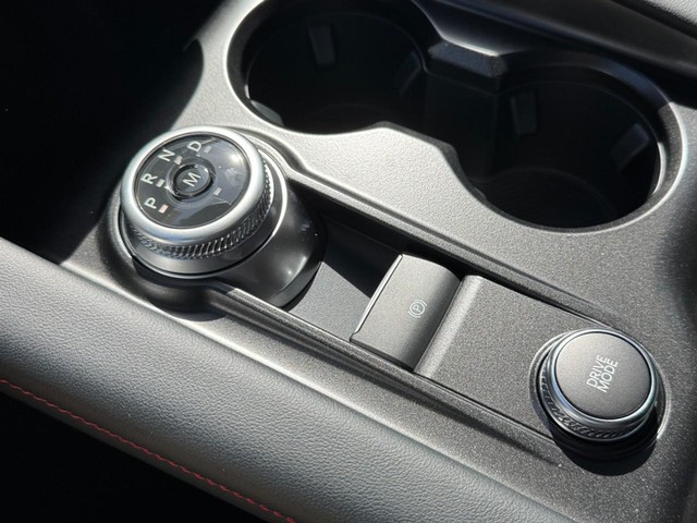 Ford Explorer Vehicle Image 14