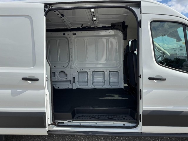 Ford Transit Cargo Van Vehicle Image 05