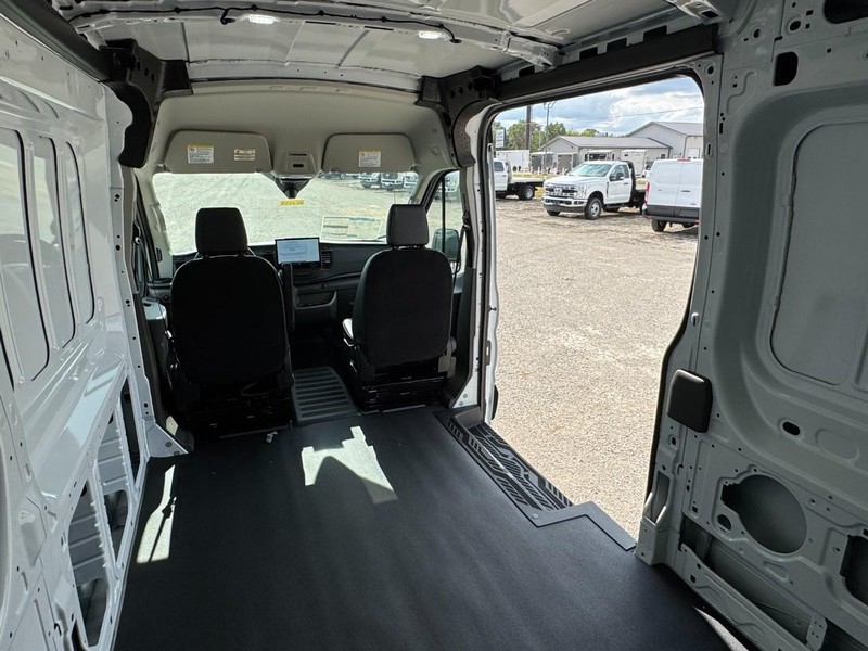 Ford Transit Cargo Van Vehicle Full-screen Gallery Image 7
