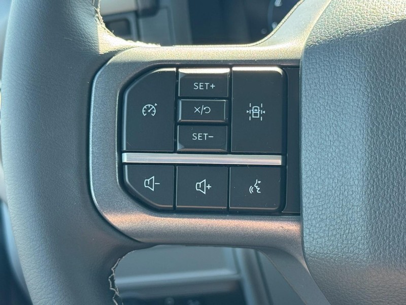 Ford F-150 Vehicle Full-screen Gallery Image 10