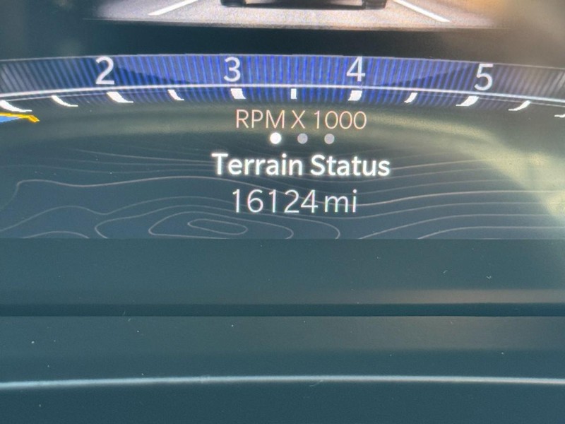 Jeep Grand Cherokee L Vehicle Full-screen Gallery Image 20