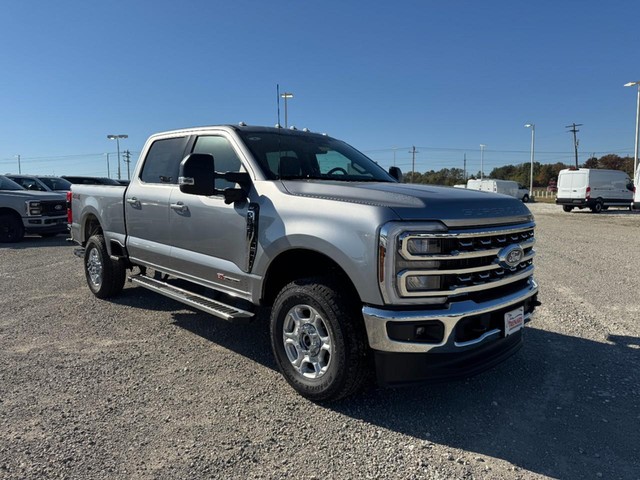 Ford Super Duty F-350 SRW Vehicle Image 02