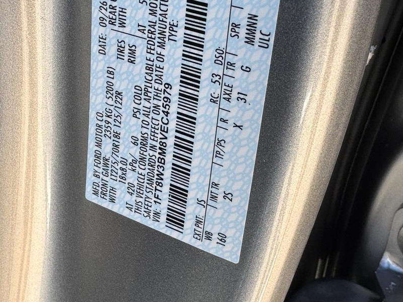 Ford Super Duty F-350 SRW Vehicle Image 19