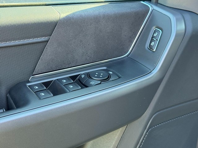 Ford F-150 Vehicle Image 11