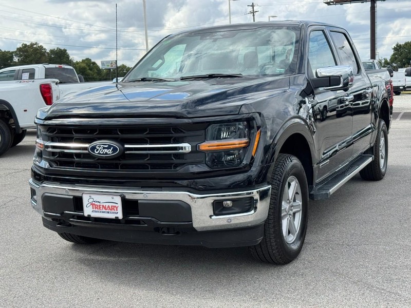 Ford F-150 Vehicle Full-screen Gallery Image 8