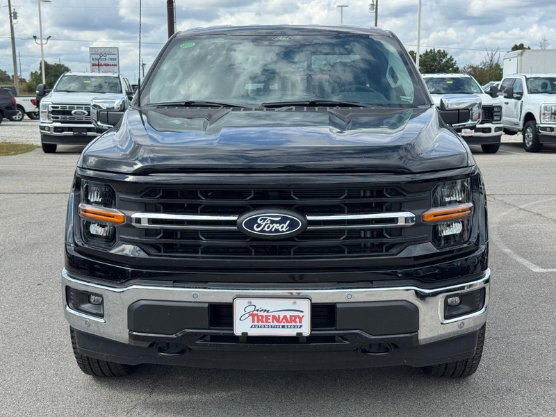 Ford F-150 Vehicle Full-screen Gallery Image 9