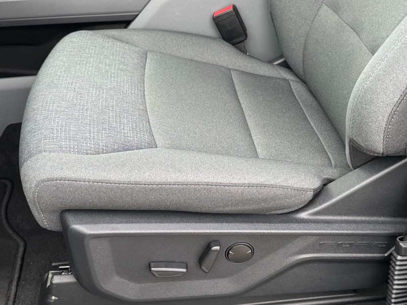 Ford F-150 Vehicle Full-screen Gallery Image 22