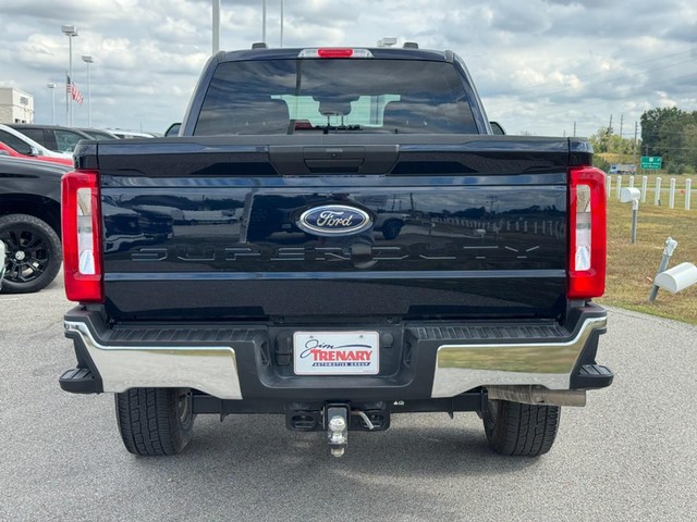 Ford Super Duty F-350 SRW Vehicle Image 04