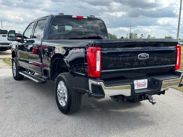 Ford Super Duty F-350 SRW Vehicle Image 06