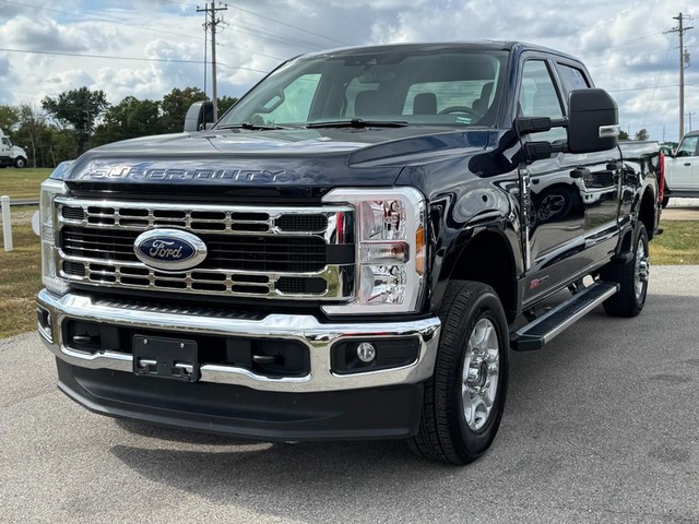 Ford Super Duty F-350 SRW Vehicle Image 08
