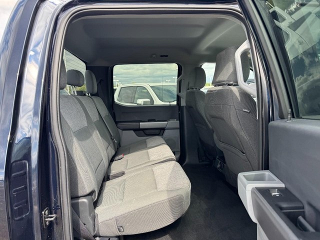 Ford Super Duty F-350 SRW Vehicle Image 10