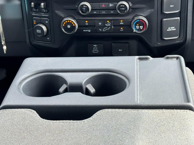 Ford Super Duty F-350 SRW Vehicle Image 14