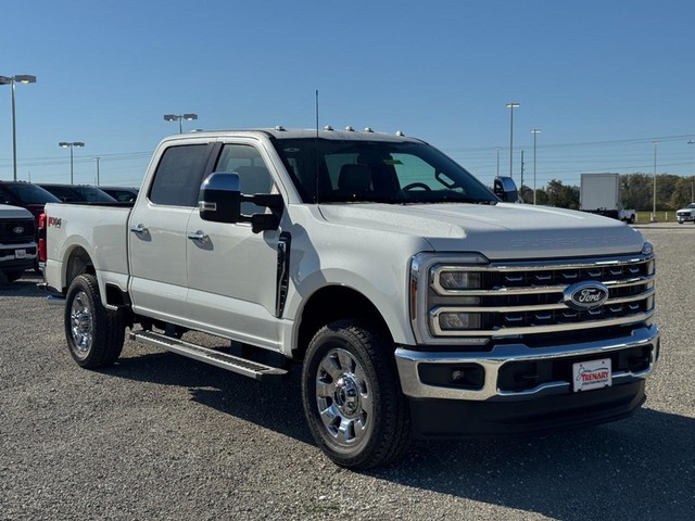 Ford Super Duty F-350 SRW Vehicle Image 02