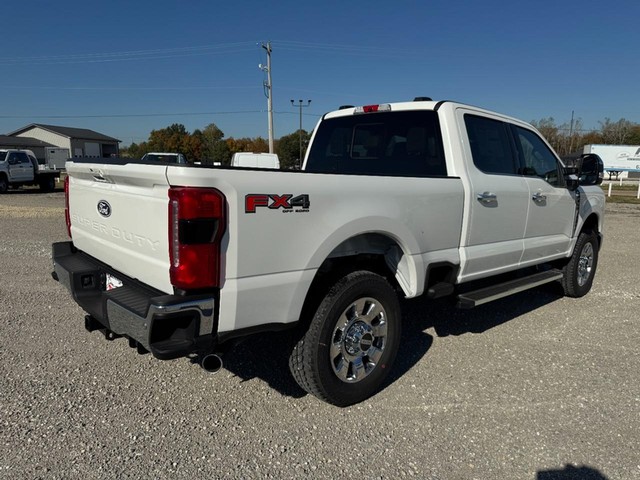 Ford Super Duty F-350 SRW Vehicle Image 03