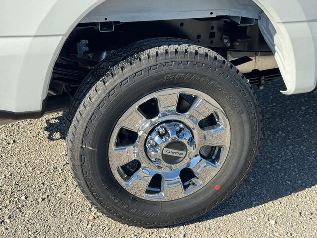 Ford Super Duty F-350 SRW Vehicle Image 04