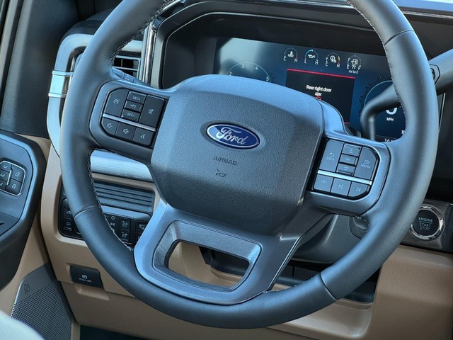 Ford Super Duty F-350 SRW Vehicle Image 08