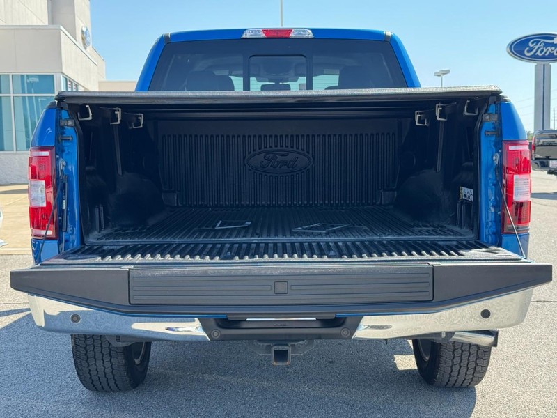 Ford F-150 Vehicle Full-screen Gallery Image 5