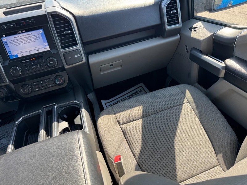 Ford F-150 Vehicle Full-screen Gallery Image 15