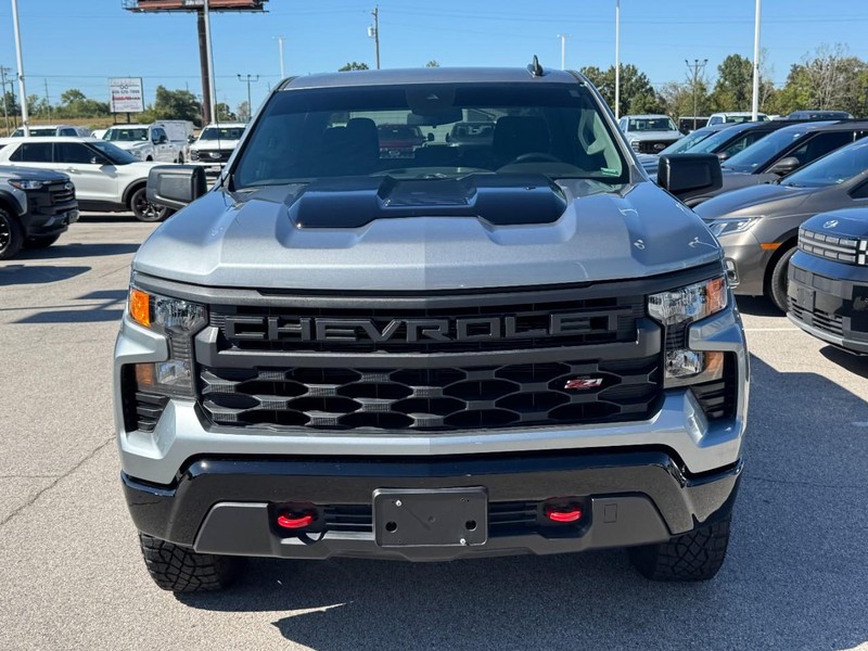 Chevrolet Silverado 1500 Vehicle Full-screen Gallery Image 09