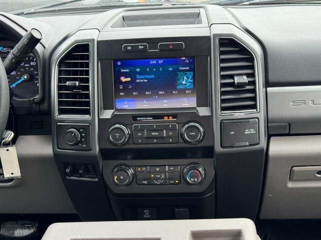 Ford Super Duty F-250 SRW Vehicle Image 13