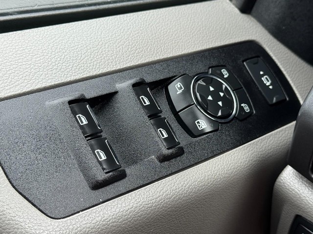 Ford Super Duty F-250 SRW Vehicle Image 20
