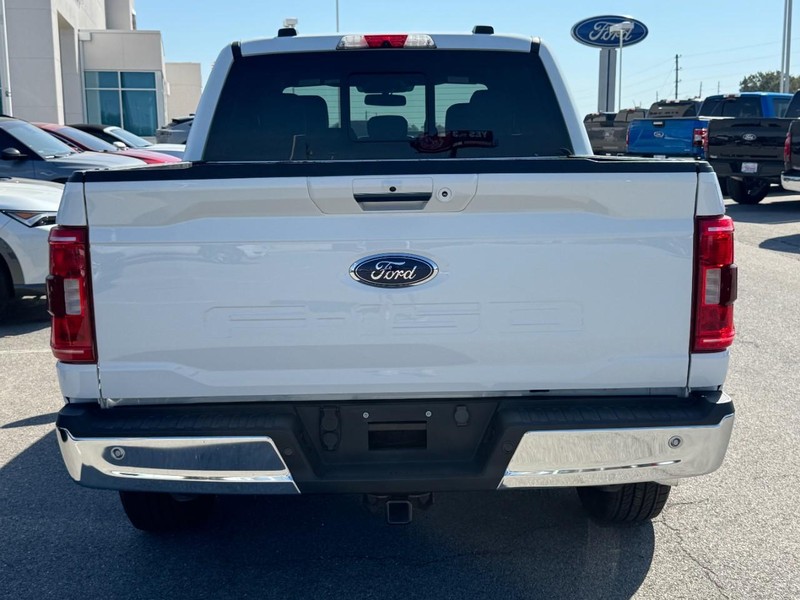 Ford F-150 Vehicle Full-screen Gallery Image 4
