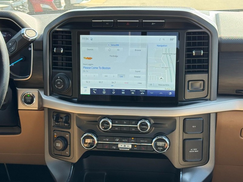 Ford F-150 Vehicle Full-screen Gallery Image 13