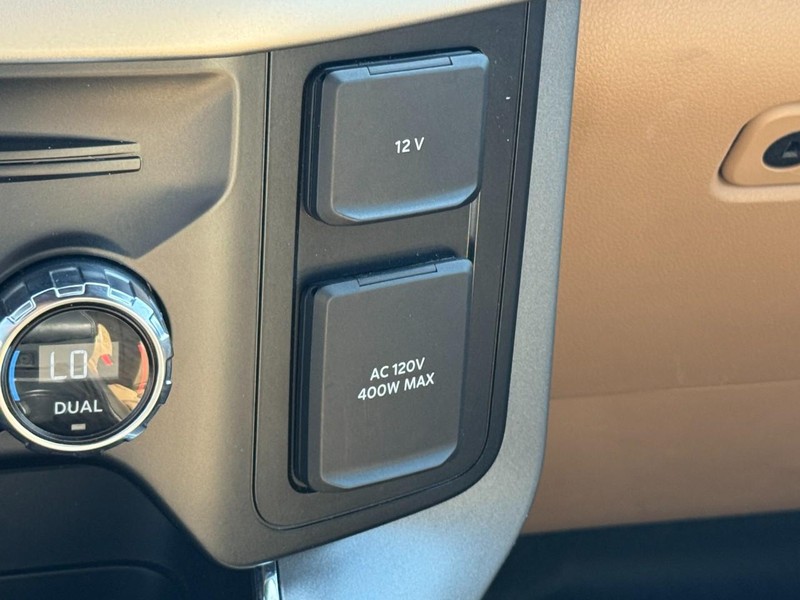 Ford F-150 Vehicle Full-screen Gallery Image 20