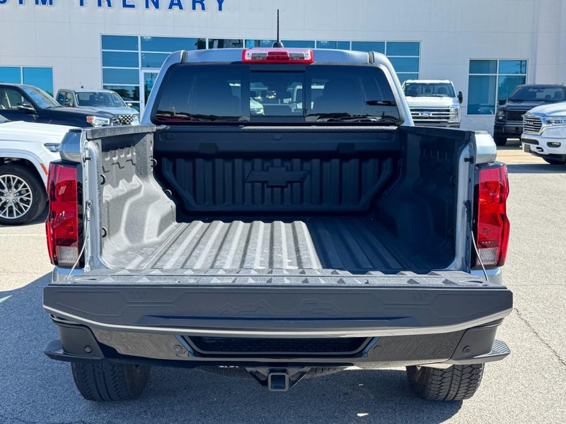 Chevrolet Colorado Vehicle Full-screen Gallery Image 05