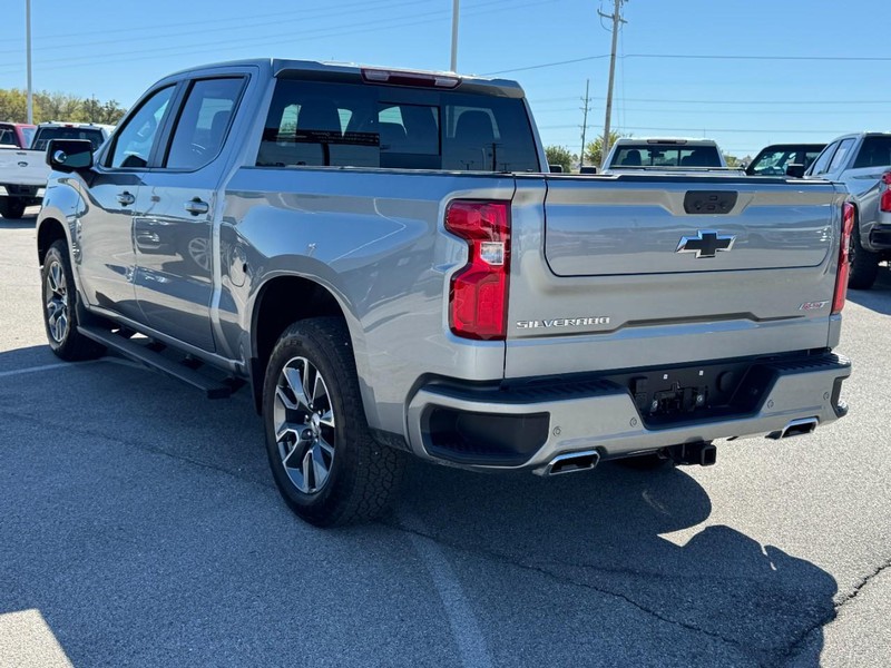 Chevrolet Silverado 1500 Vehicle Full-screen Gallery Image 06