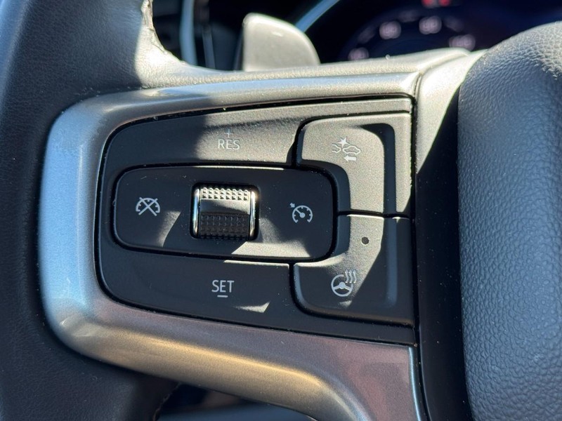 Chevrolet Silverado 1500 Vehicle Full-screen Gallery Image 16