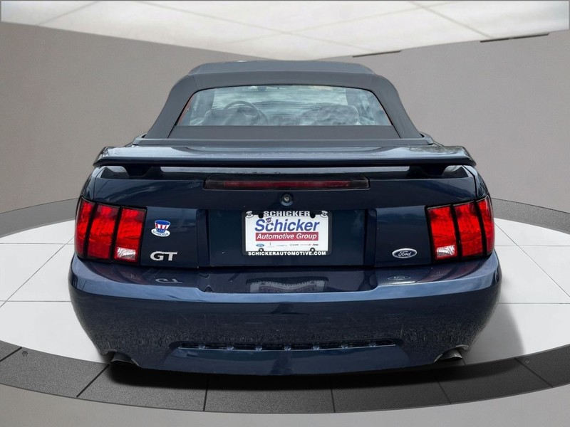 2001 Ford Mustang GT photo