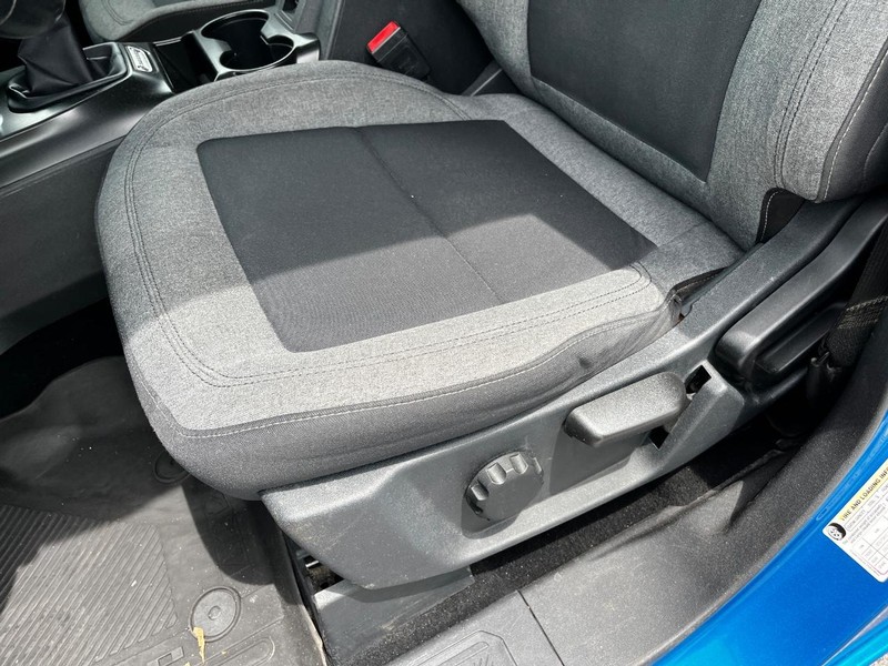 Ford Bronco Vehicle Full-screen Gallery Image 08