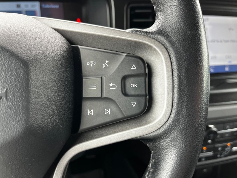 Ford Bronco Vehicle Full-screen Gallery Image 10