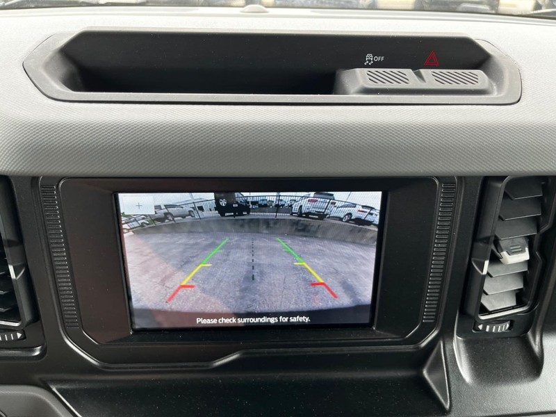 Ford Bronco Vehicle Full-screen Gallery Image 15