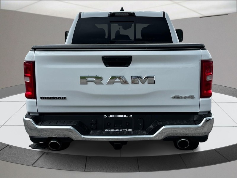 Ram 1500 Vehicle Full-screen Gallery Image 04