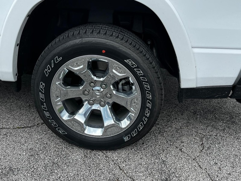 Ram 1500 Vehicle Full-screen Gallery Image 07