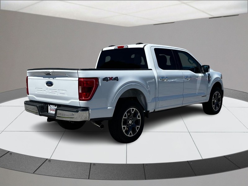 Ford F-150 Vehicle Full-screen Gallery Image 03