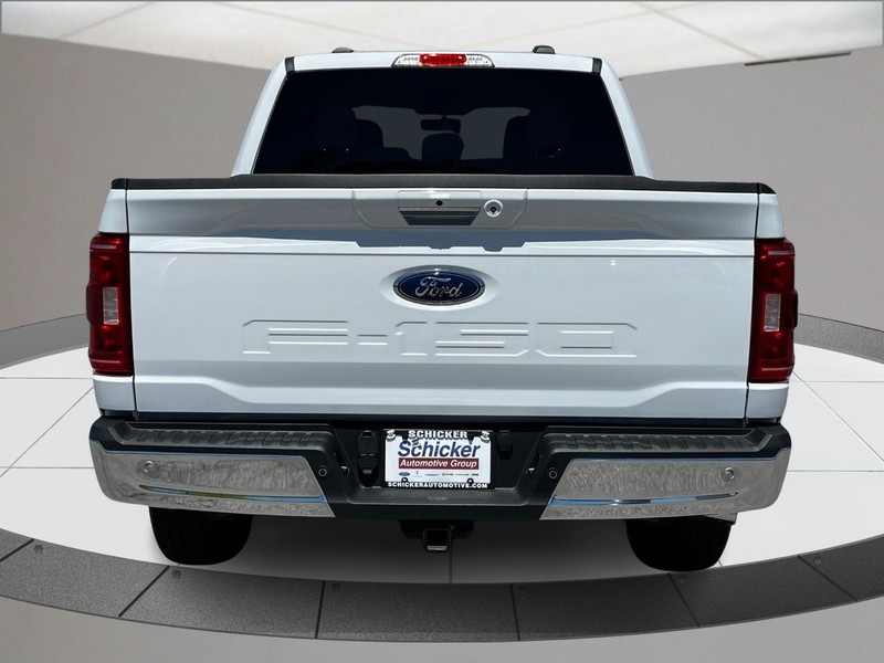 Ford F-150 Vehicle Full-screen Gallery Image 04