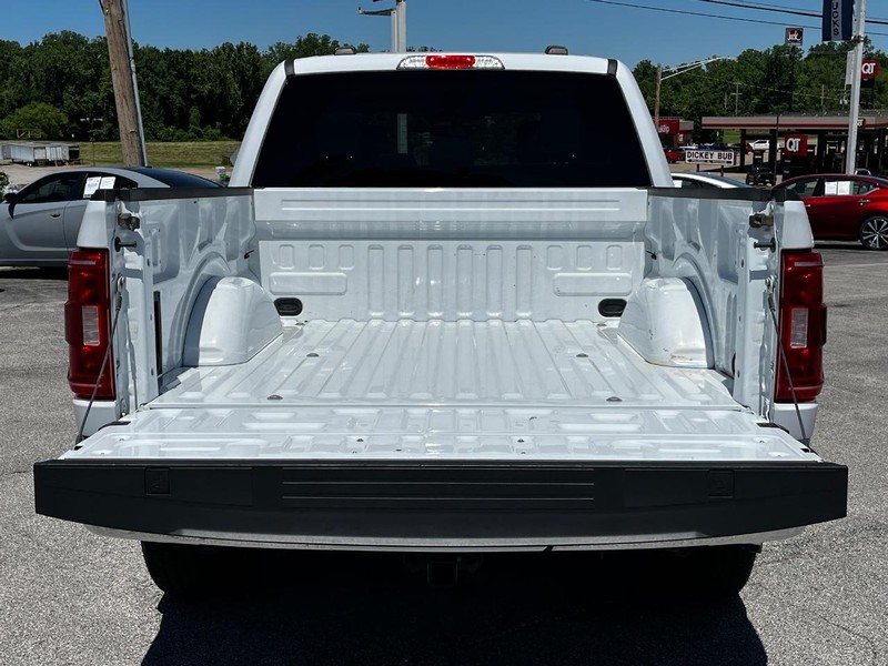 Ford F-150 Vehicle Full-screen Gallery Image 05