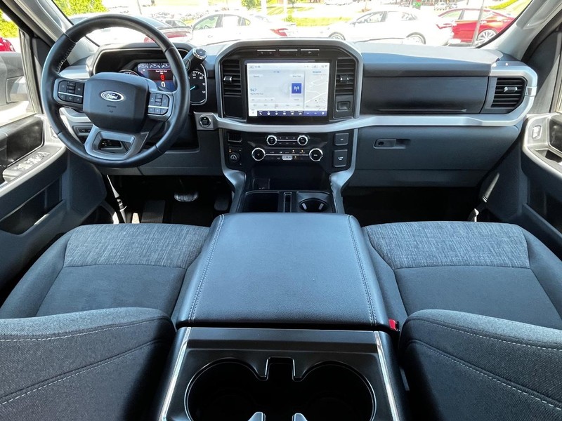 Ford F-150 Vehicle Full-screen Gallery Image 11