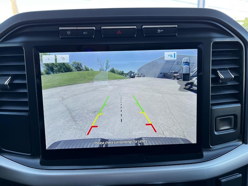 Ford F-150 Vehicle Full-screen Gallery Image 21