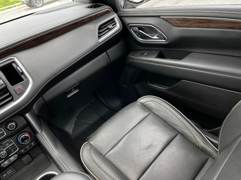 Chevrolet Tahoe Vehicle Full-screen Gallery Image 16