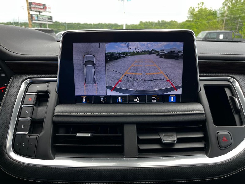 Chevrolet Tahoe Vehicle Full-screen Gallery Image 24